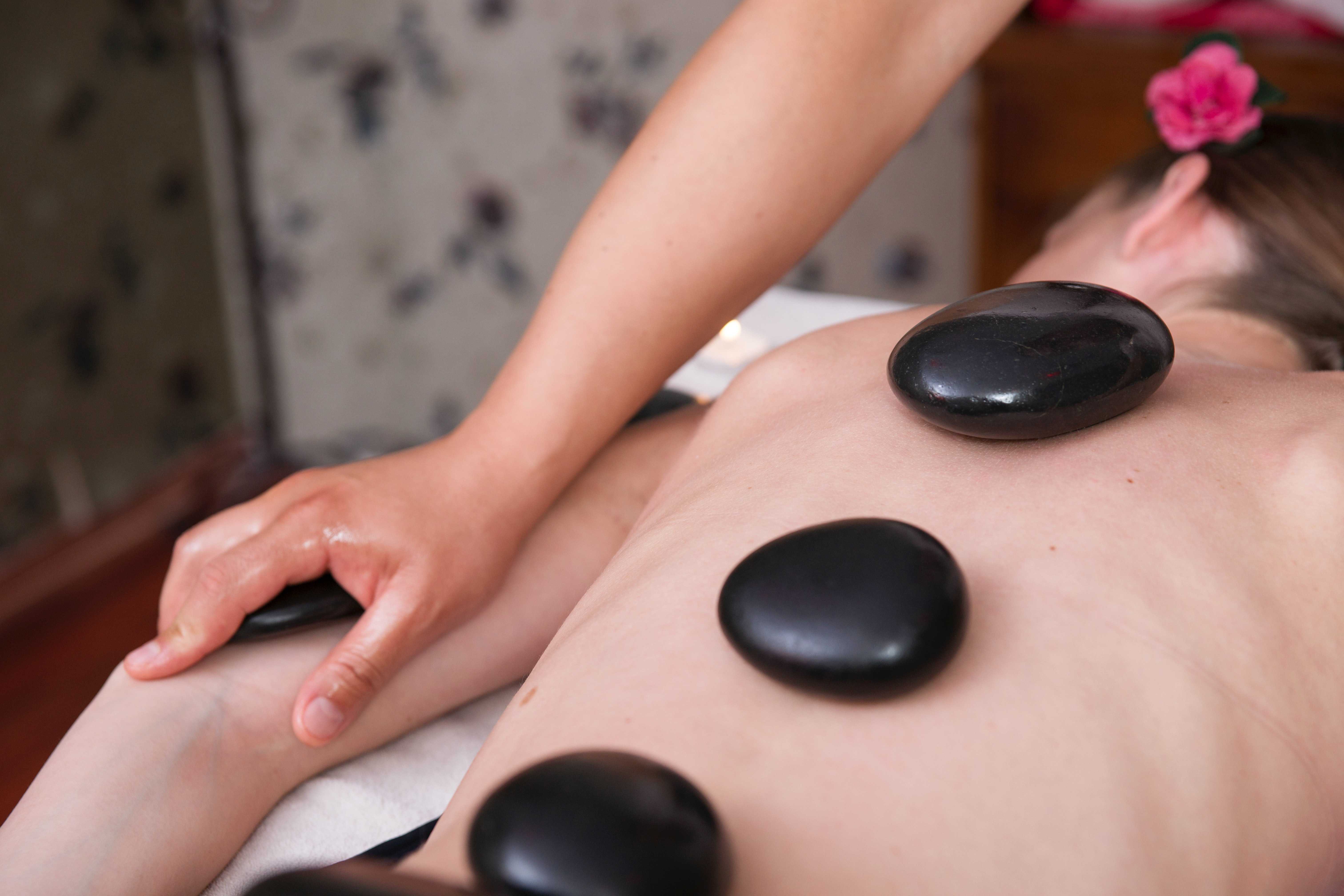 hot stone massage calgary